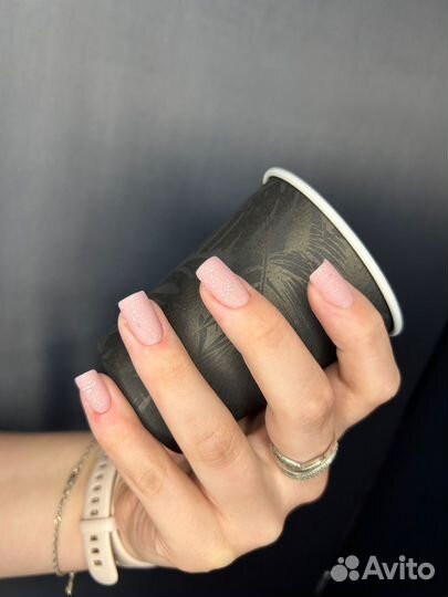 Маникюр с покрытием и укреплением