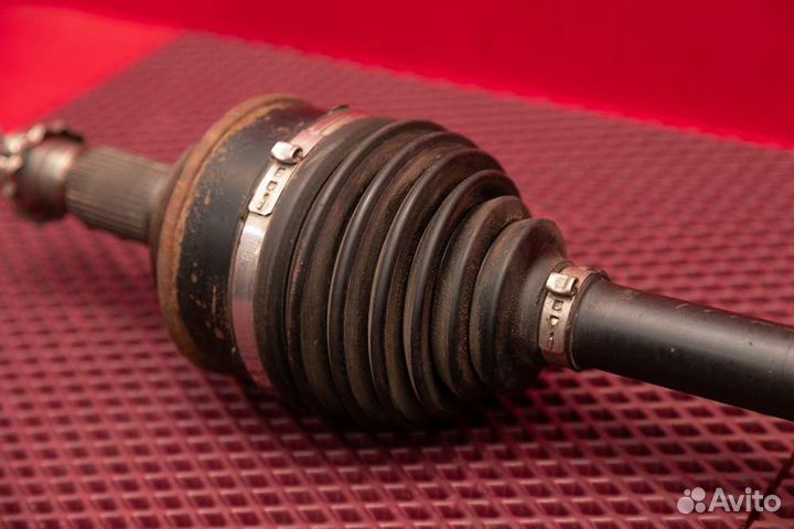 Привод передний правый Toyota Land Cruiser 200 1VD