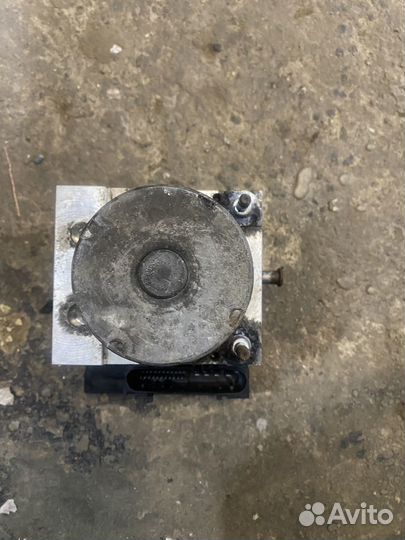 Блок абс на nissan qashqai j10 2.0 АКПП