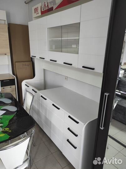 Кухня белый глянец 2 m