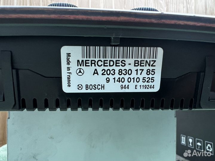 Mercedes гелентваген 463 панель приборов