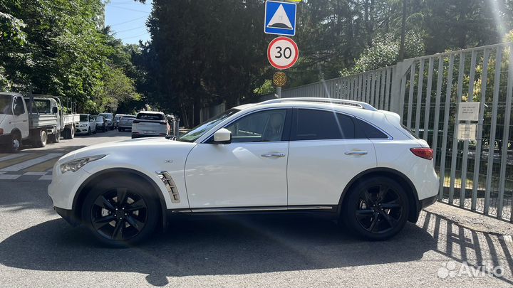 Infiniti QX70 3.7 AT, 2013, 106 000 км