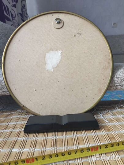 1.Тарелка СССР. соломка. 2.воробьи