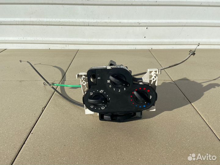 Блок управления печкой Renault Logan