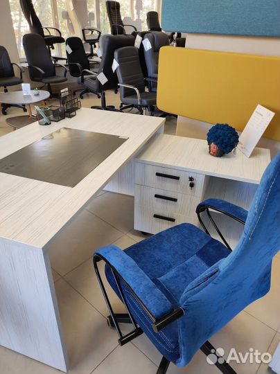 Компьютерный стол