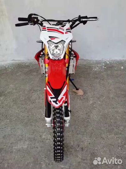 Мотоцикл regulmoto CR-Z 300