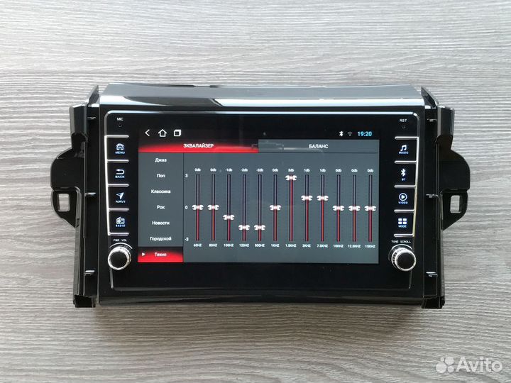 Магнитола Toyota Fortuner 2 + физические кнопки