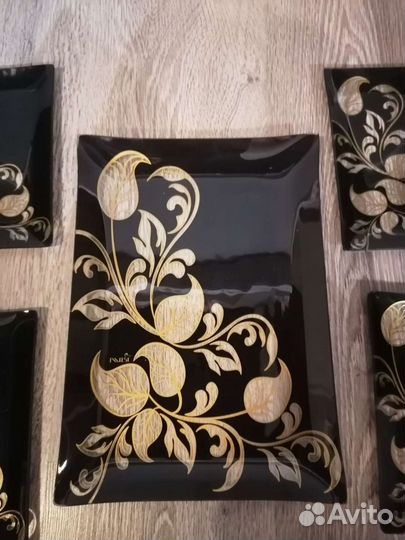 Набор стеклянных тарелок