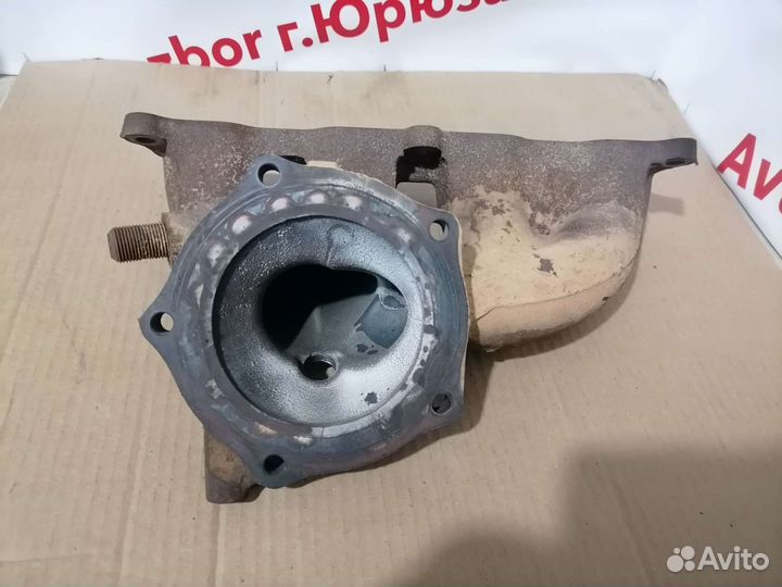 Колектор выпускной Mazda Familia ZL