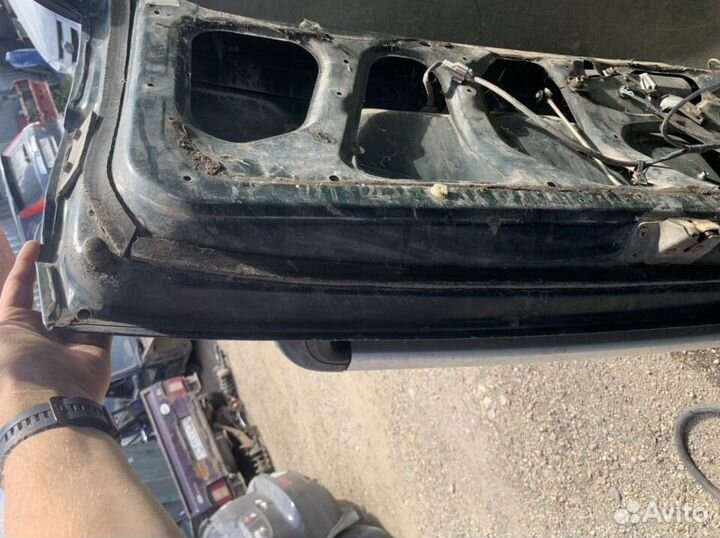 Крышка багажника Mitsubishi RVR