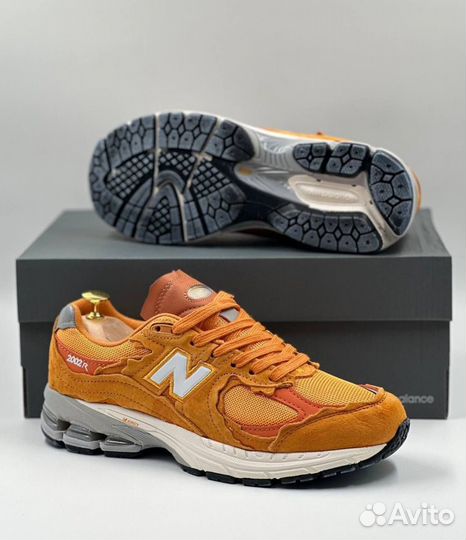 Кроссовки мужские NEW balance 2002R