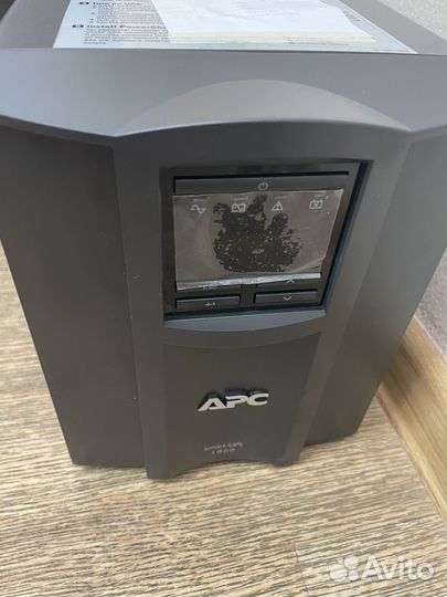 Ибп apc SMART ups 1000