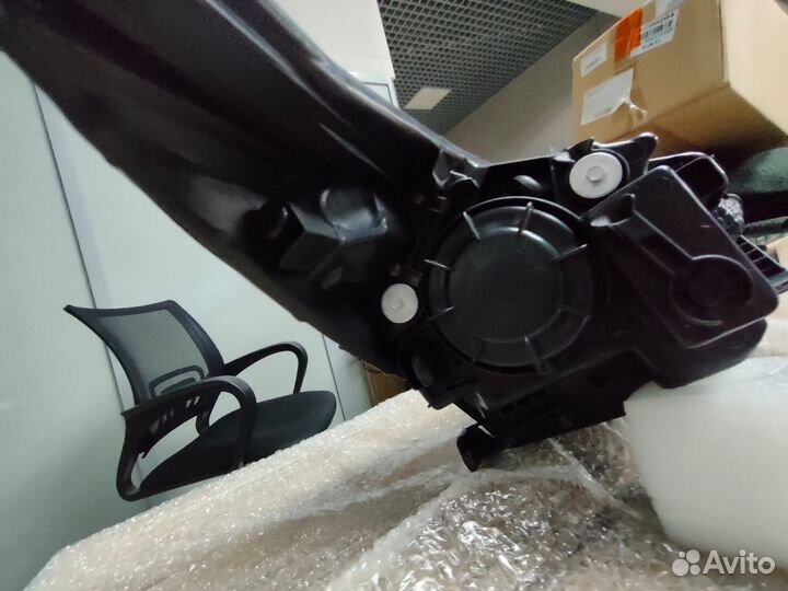 Фара левая Hyundai Solaris 2010-2014