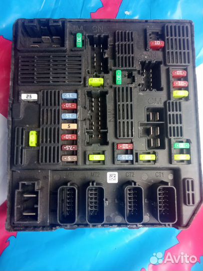 Продам блок предохранителей Рено Меган3, Флюенс