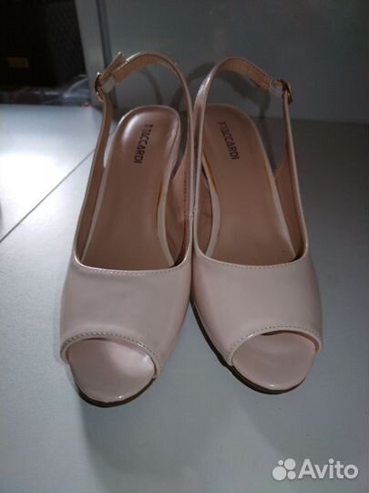 Босоножки женские 37 размер