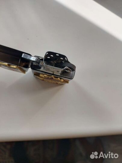 Зажигалка бензиновая