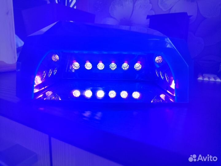 LED лампа для маникюра