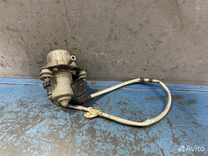 Вакуумный насос Volkswagen Golf 6
