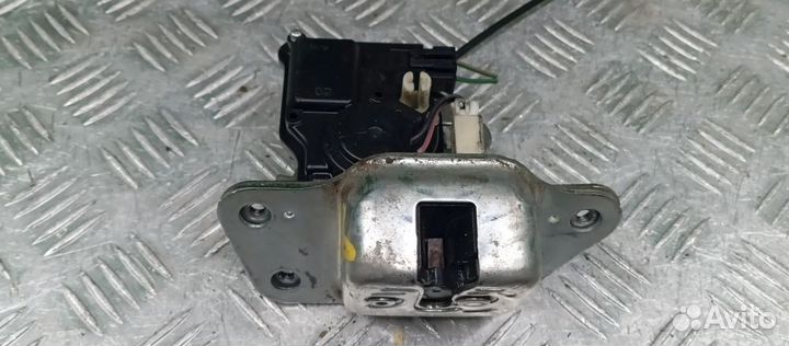 Замок багажника Jeep Grand Cherokee