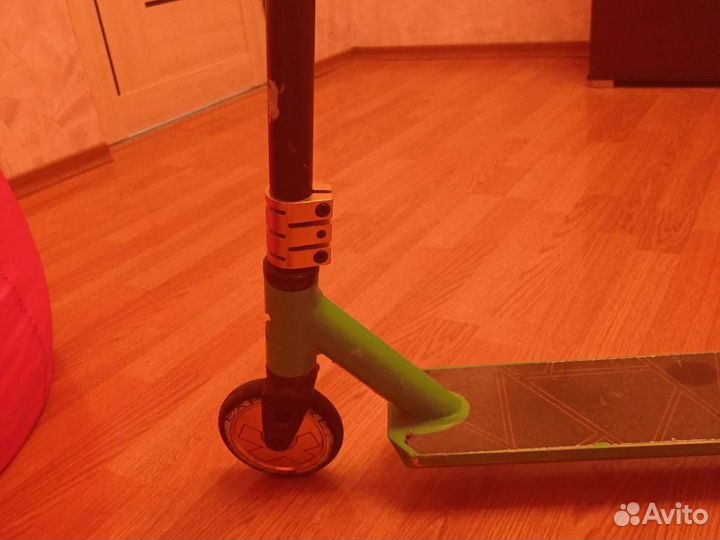 Самокат трюковой