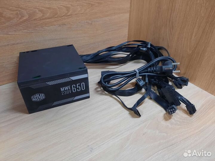 Блок питания Cooler Master 650W 80+