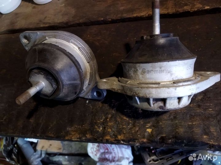Подушка двигателя audi 100 с4 с3