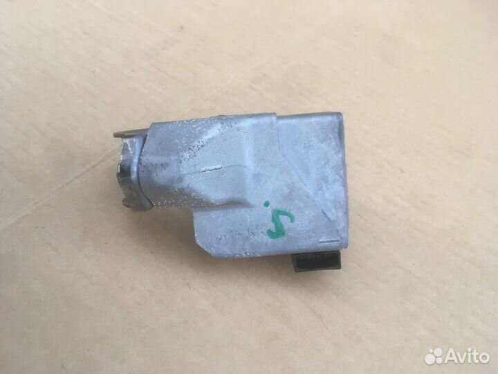 Subaru Forester SK блокиратор рулевой колонки