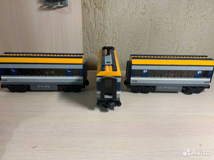 Lego City 60197 с дополнительными рельсами