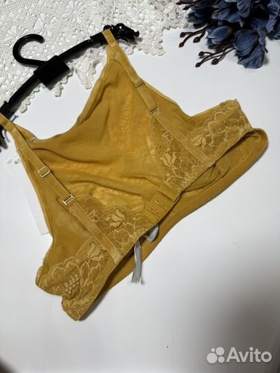 Бюстгальтер топ кружево 80B Triumph