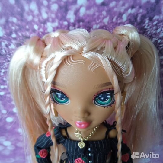 Кукла rainbow high Сабрина