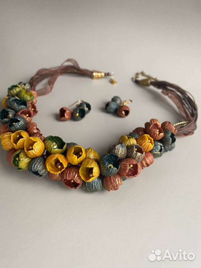 Бижутерия серьги и колье