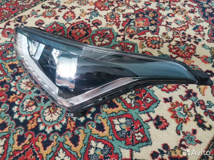 Фара левая Hyundai Creta I 92101M0300