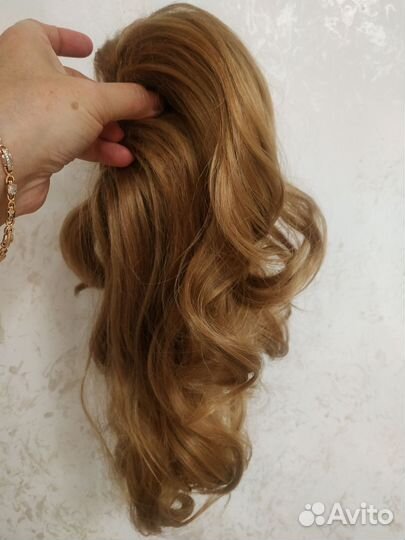 Хвост шиньон на крабе