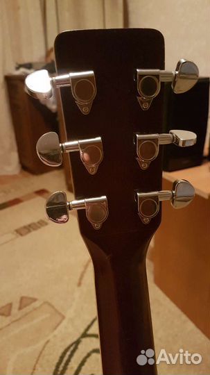 Акустическая гитара