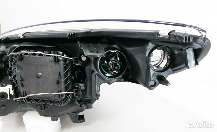 Фара правая Renault Megane 3