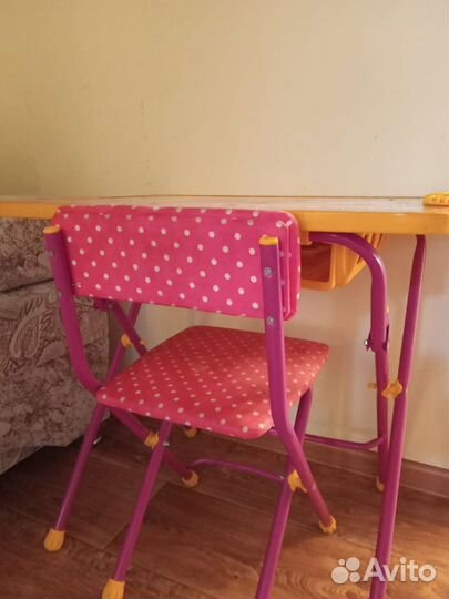Детский стол и стул 