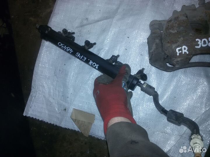 Рейка топливная рампа Peugeot 308 Citroen C4