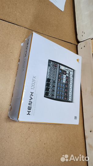 Продам микшерный пульт Beringer 1202FX