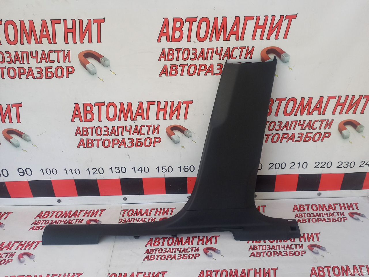 Обшивка центральной стойки правая Шкода Кодиак