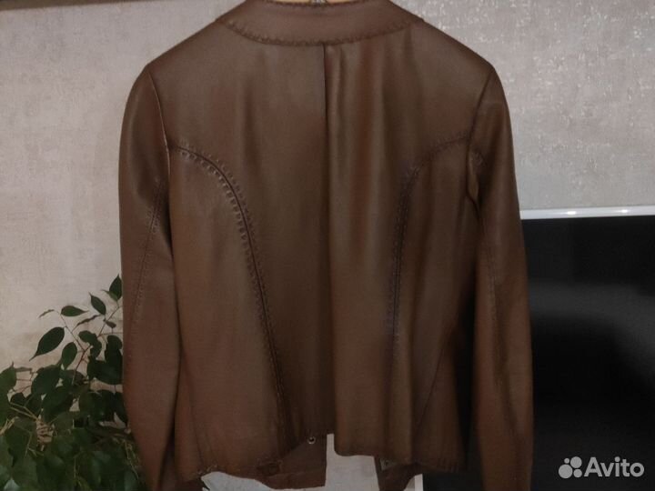 Куртка кожаная женская 48 размер