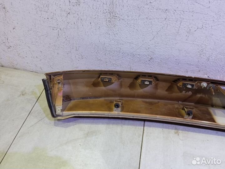 Накладка двери багажника