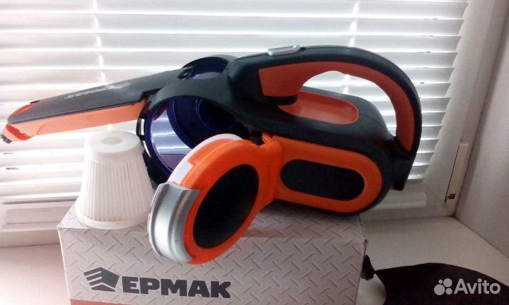 Новый автомобильный пылесос