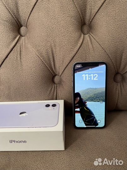 Телефон iPhone 11