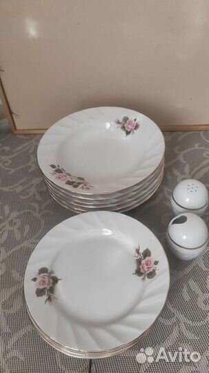 Набор тарелок