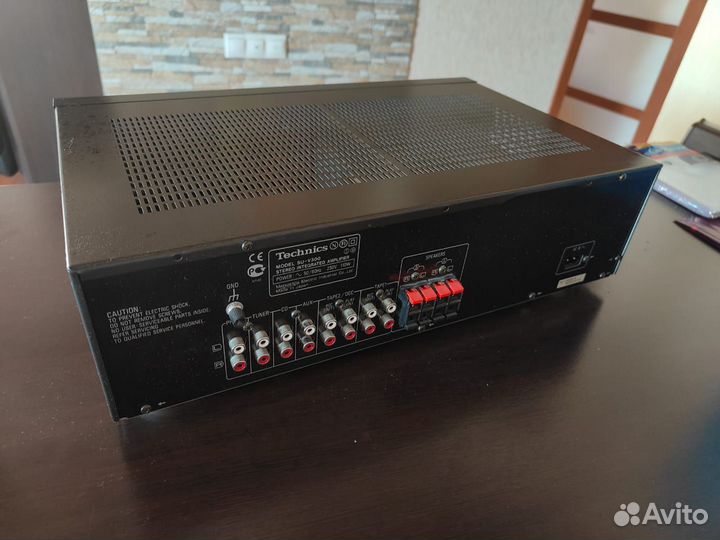 Усилитель звука Technics SU-V 300