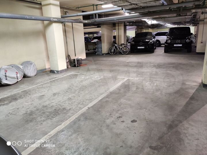 Машиноместо, 30 м²