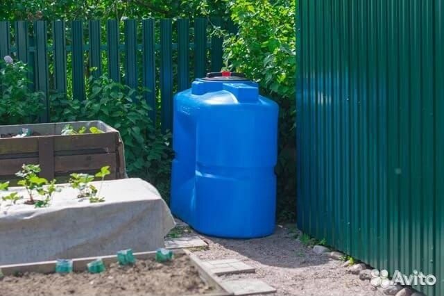 Ёмкость пластиковая для хранения воды