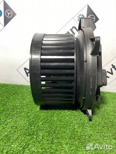 Мотор печки Mercedes-Benz M-Class W164