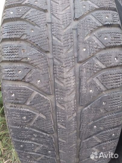 Bridgestone Ice Cruiser 7000 235/55 R18 104