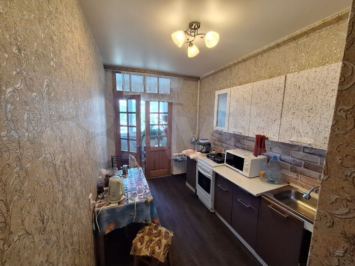 2-к. квартира, 60 м², 6/12 эт.